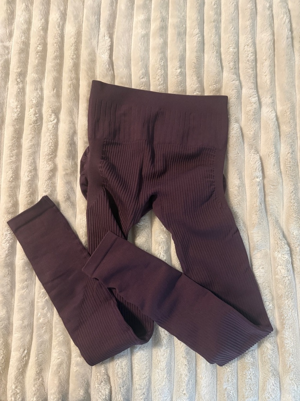 BuffBunny waterfall Leggings - Plum - Picture 4 of 7